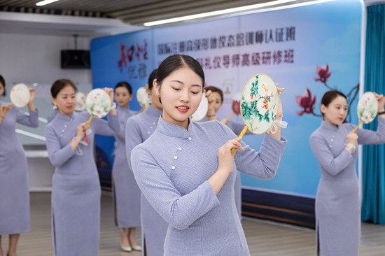 一星期完美蛻變,塑造高級形體儀態(tài)導師